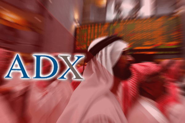 سوق أبوظبي يغلق على تراجع بضغط القيادات